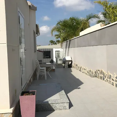 Privat Rom Med Eget Bad Sentralt I Quesada Privat bolig